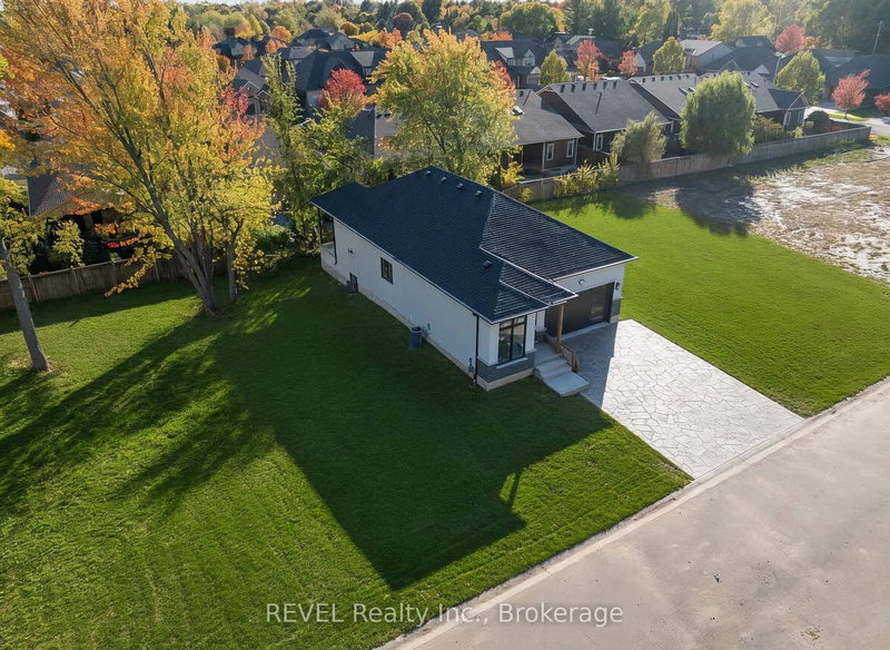 11 Stickles St, Pelham, L3C 3C3 | Image 2