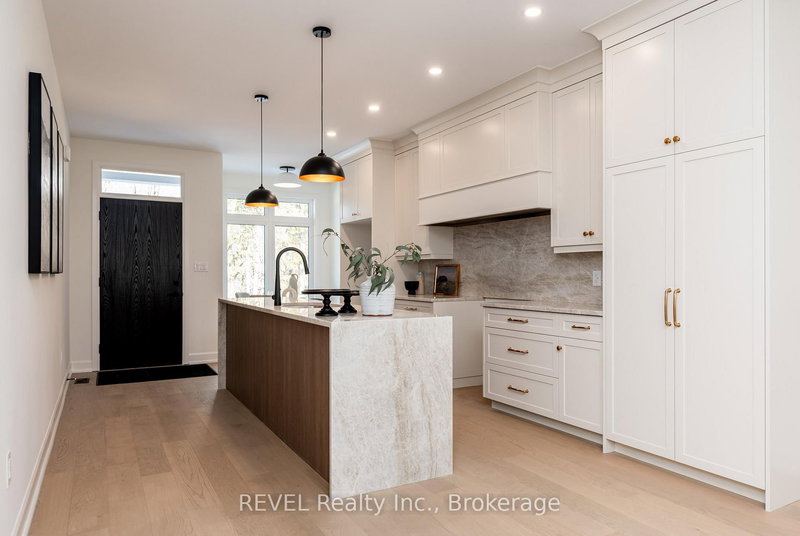 11 Stickles St, Pelham, L3C 3C3 | Image 3