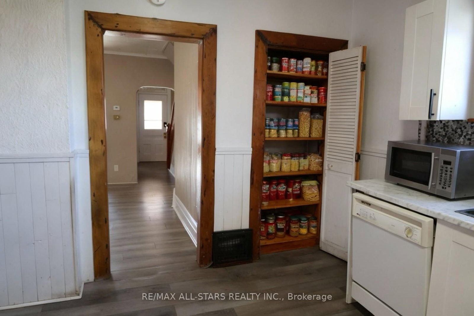 Detached House for sale at 280 Lansdowne Street, Peterborough, Ontario, K9J 1Y8 - Ashburnham Ward 4 - MLS: X12655688