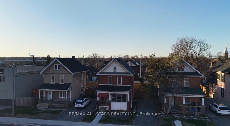 280 Lansdowne St W, Peterborough, K9J 1Y8 | Image 2