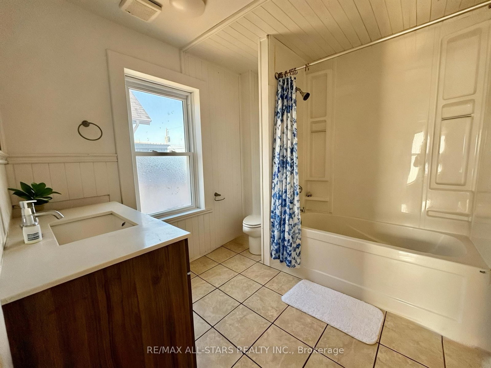 Detached House for sale at 280 Lansdowne Street, Peterborough, Ontario, K9J 1Y8 - Ashburnham Ward 4 - MLS: X12655688