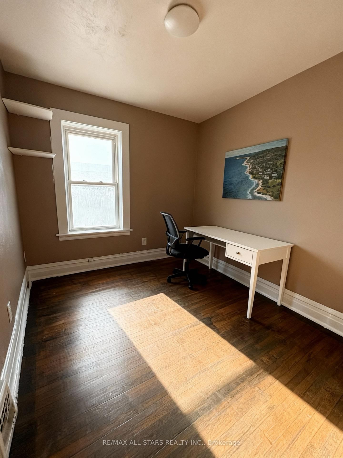 Detached House for sale at 280 Lansdowne Street, Peterborough, Ontario, K9J 1Y8 - Ashburnham Ward 4 - MLS: X12655688