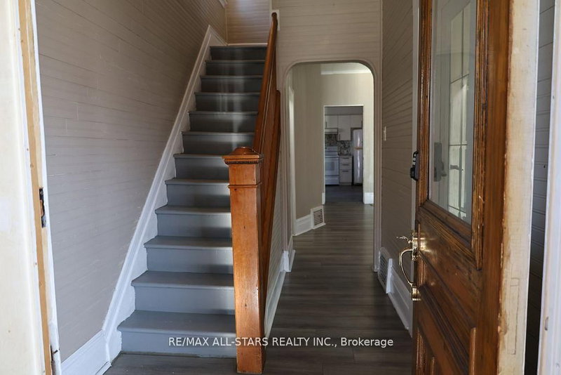 280 Lansdowne St W, Peterborough, K9J 1Y8 | Image 3