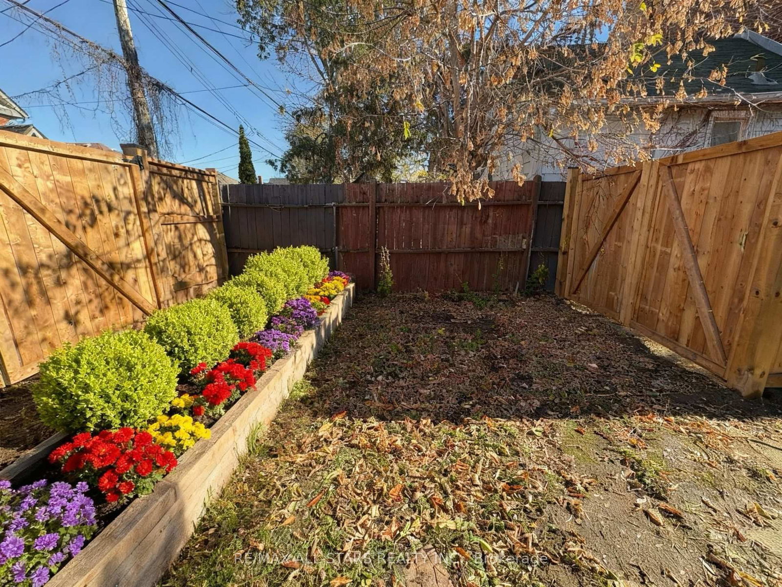 Detached House for sale at 280 Lansdowne Street, Peterborough, Ontario, K9J 1Y8 - Ashburnham Ward 4 - MLS: X12655688