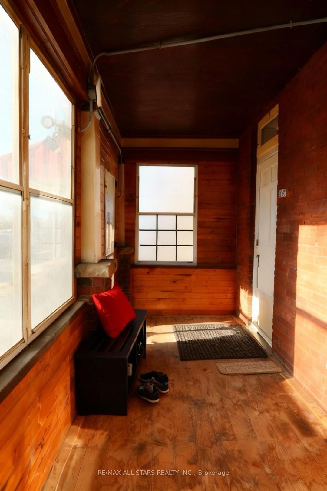 Detached House for sale at 280 Lansdowne Street, Peterborough, Ontario, K9J 1Y8 - Ashburnham Ward 4 - MLS: X12655688