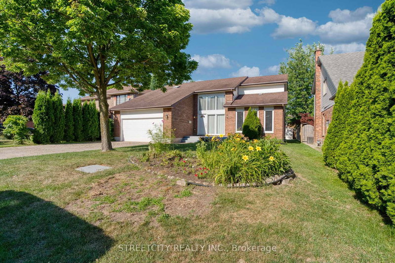 26 GRASMERE Cres, London North, N6G 4P2 | Image 2