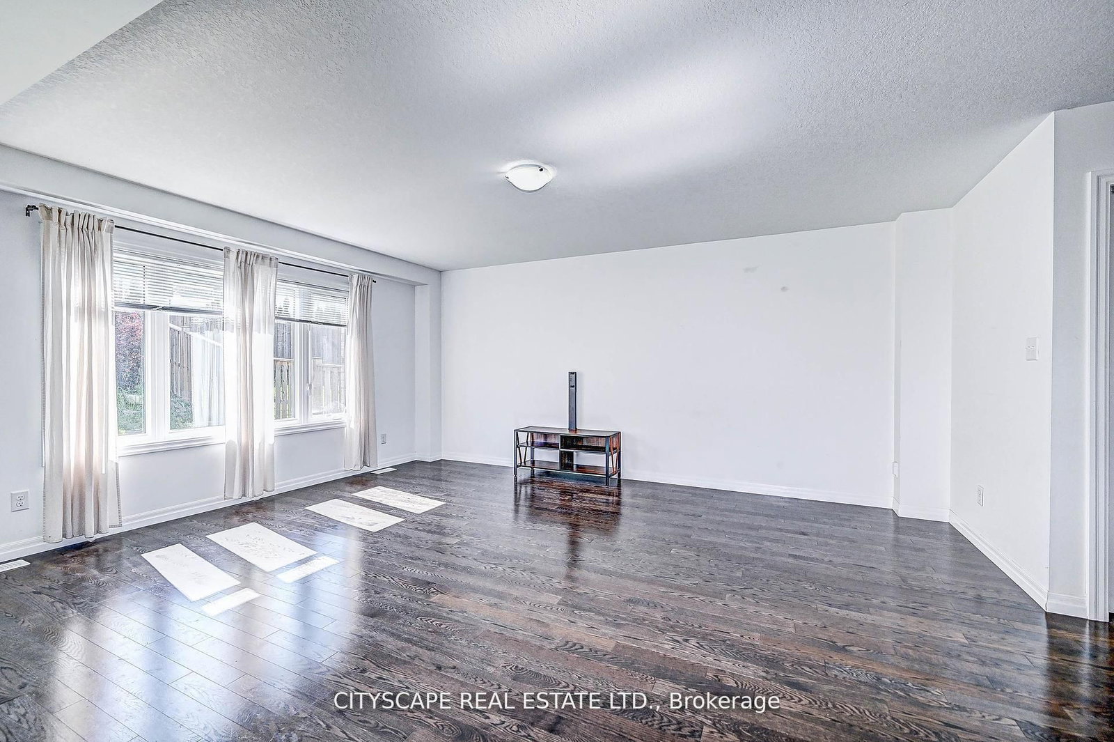 6 Castlebay Street - Photo 9