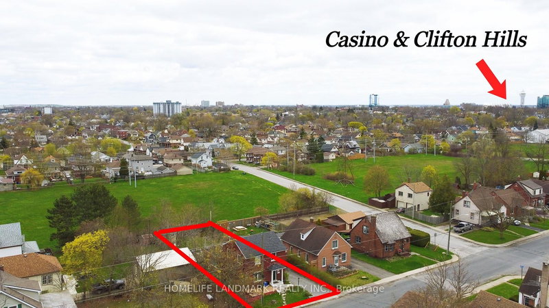 4664 Homewood Ave, Niagara Falls, L2E 4Y2 | Image 2