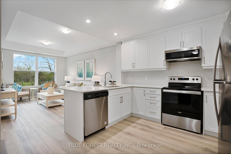 home for sale on 201-100 THE PROMENADE null