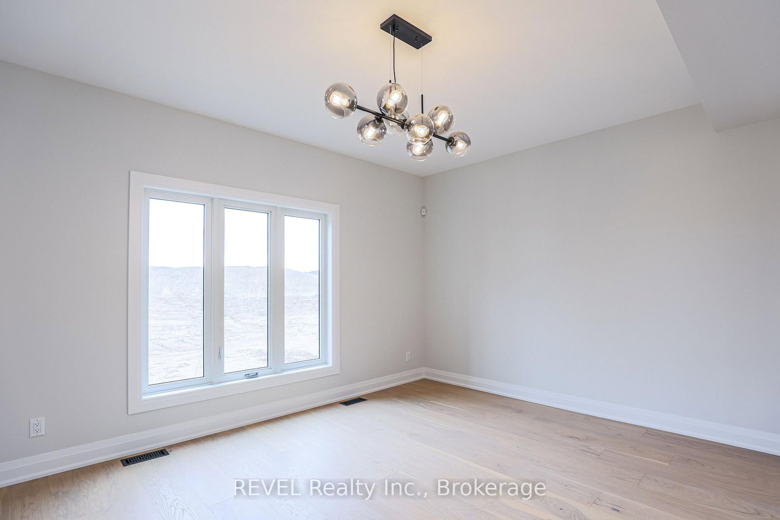 Detached House for sale at 111 Acacia Road, Pelham, Ontario, L0S 1E6 - Fonthill - MLS: X12656590