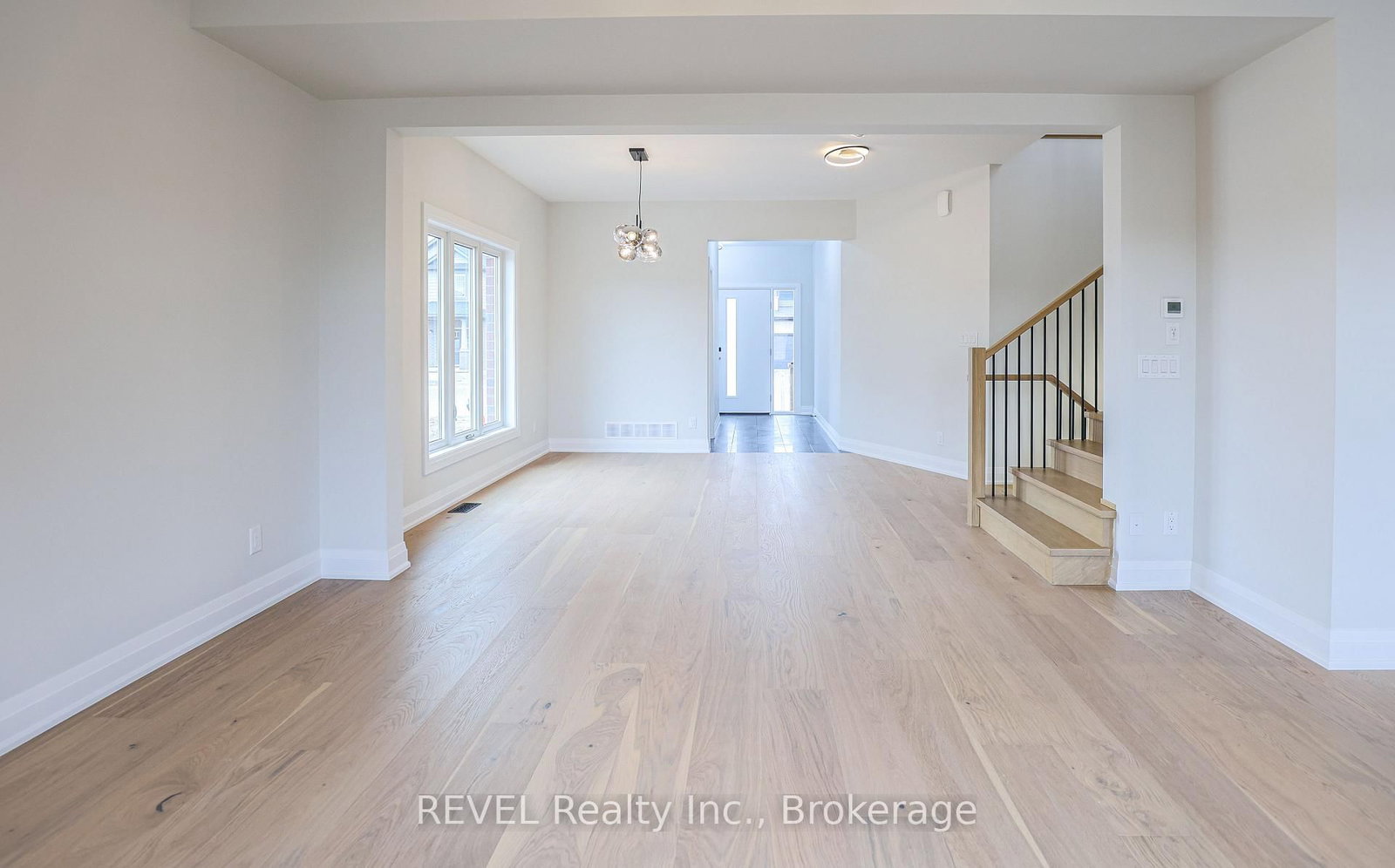 Detached House for sale at 111 Acacia Road, Pelham, Ontario, L0S 1E6 - Fonthill - MLS: X12656590