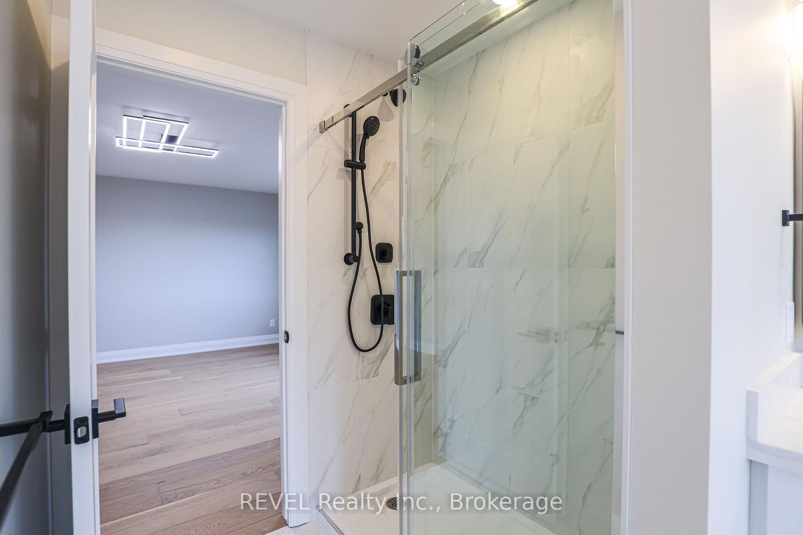 Detached House for sale at 111 Acacia Road, Pelham, Ontario, L0S 1E6 - Fonthill - MLS: X12656590