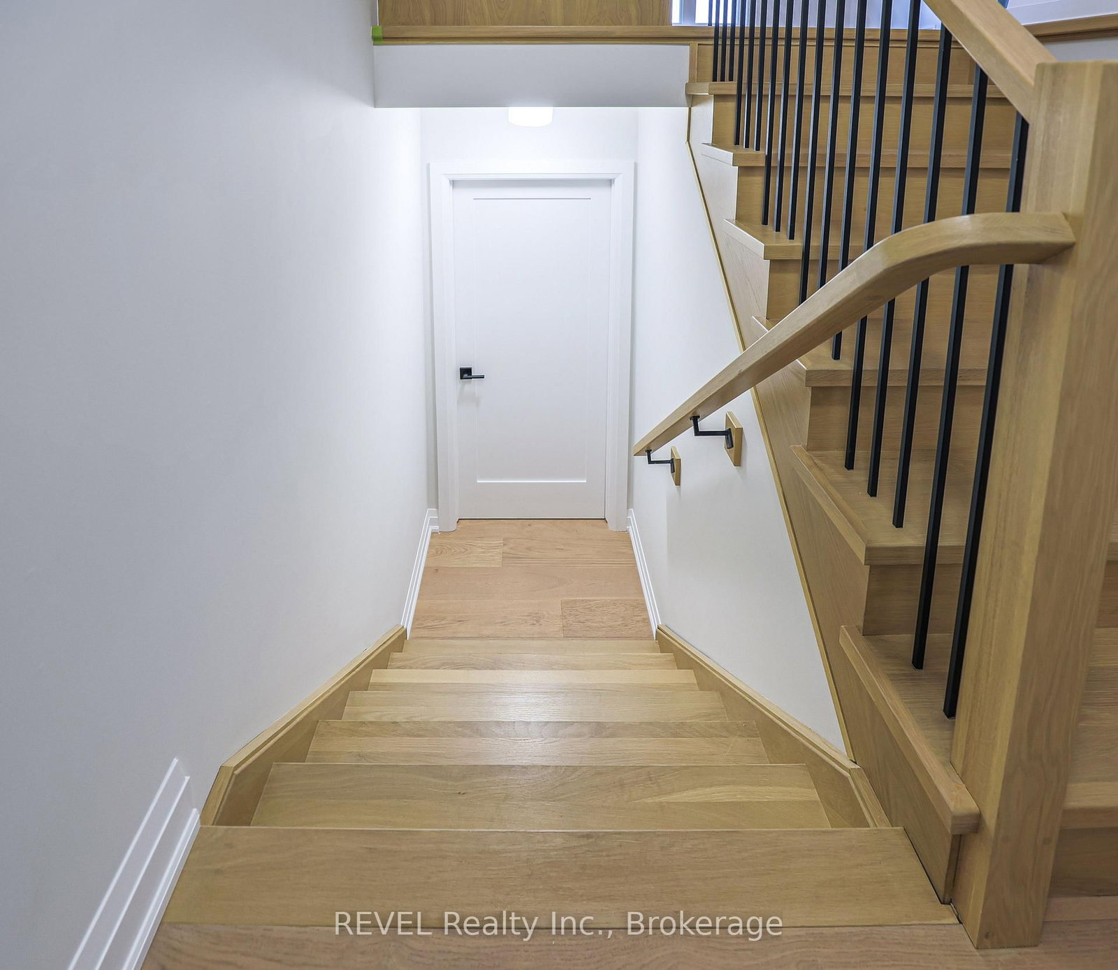 Detached House for sale at 111 Acacia Road, Pelham, Ontario, L0S 1E6 - Fonthill - MLS: X12656590