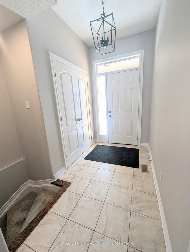 210 Talltree Crescent