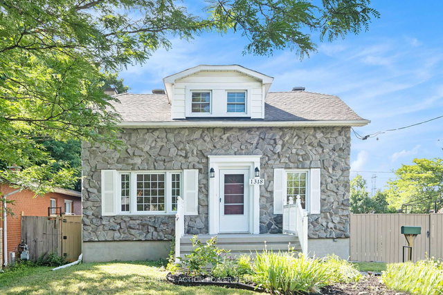 1318 Brookline Avenue