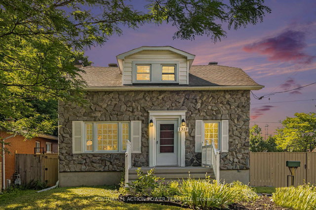 1318 Brookline Avenue