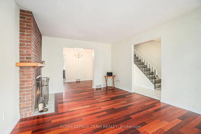 Unit 218 — 440 Kintyre Private — photo 4