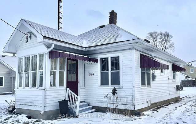 528 St Clair Street