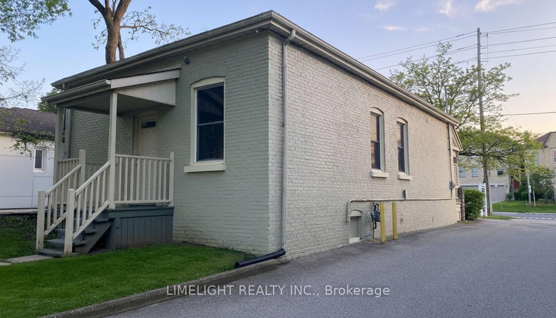 610 Colborne St photo 4