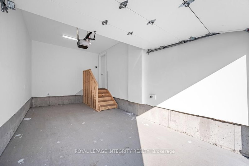 B - 875 CONTOUR St, Ottawa, K1W 0G6 | Image 3