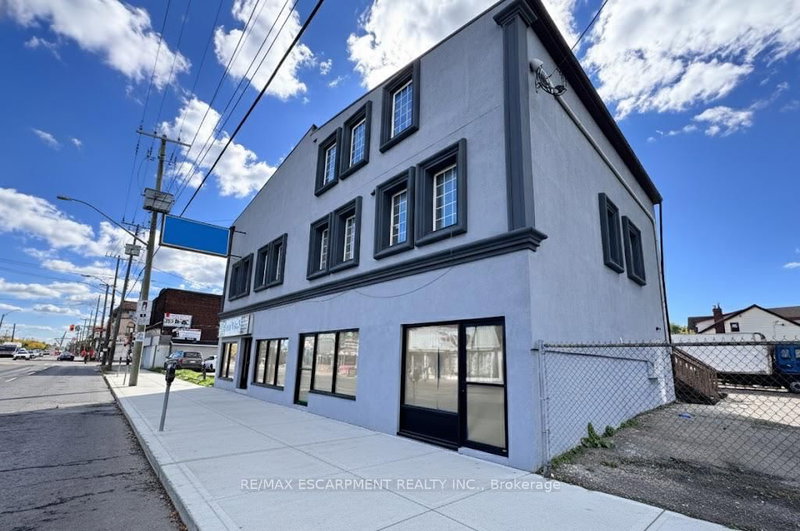 1068 Barton St E, Hamilton, L8L 3E6 | Image 3