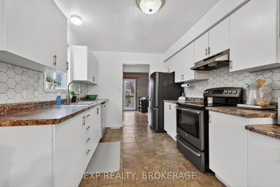 14 CLIFFORD Street — photo 6