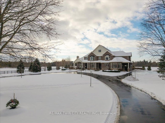 1532 6th Concession Road W