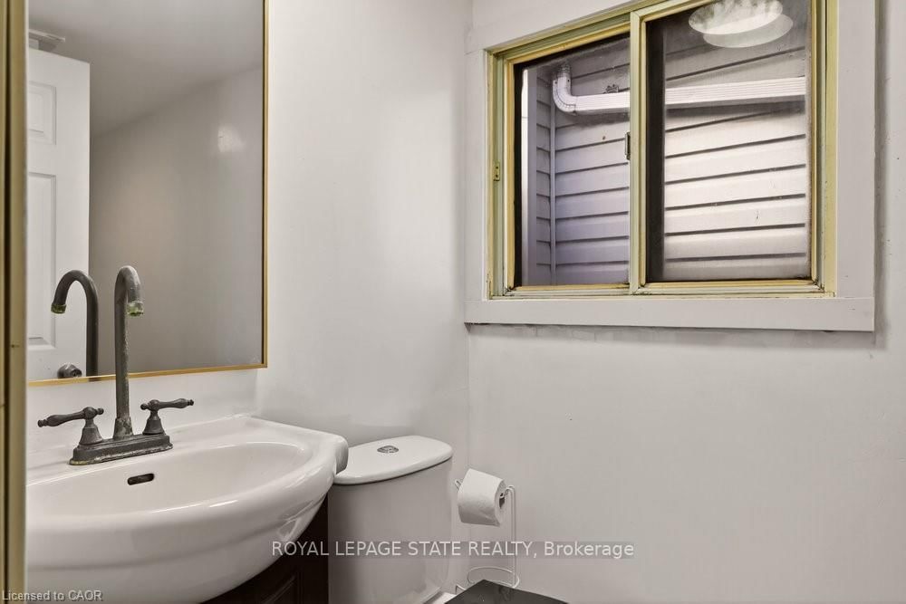 Detached House for sale at 163 Hope Avenue, Hamilton, Ontario, L8H 2E7 - Homeside - MLS: X12663300