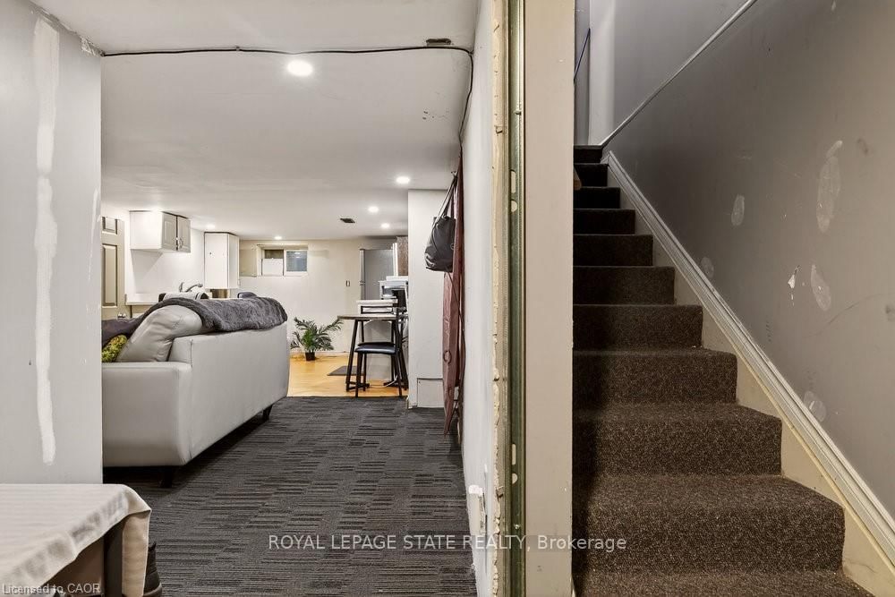 Detached House for sale at 163 Hope Avenue, Hamilton, Ontario, L8H 2E7 - Homeside - MLS: X12663300