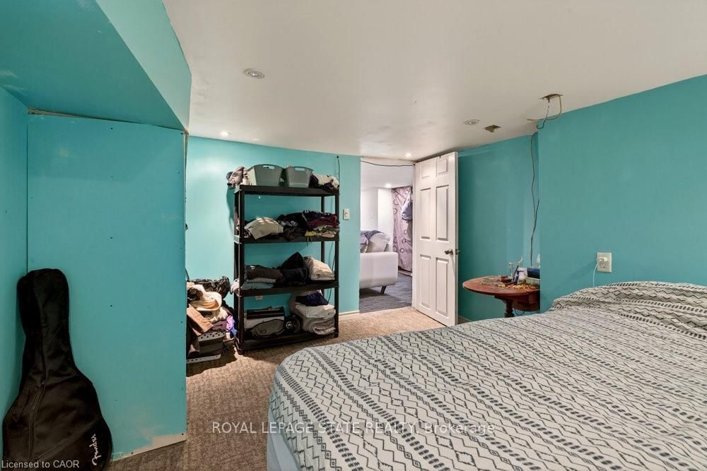 Detached House for sale at 163 Hope Avenue, Hamilton, Ontario, L8H 2E7 - Homeside - MLS: X12663300