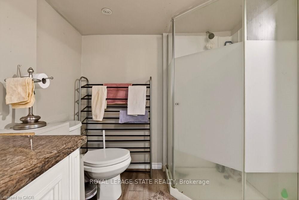 Detached House for sale at 163 Hope Avenue, Hamilton, Ontario, L8H 2E7 - Homeside - MLS: X12663300