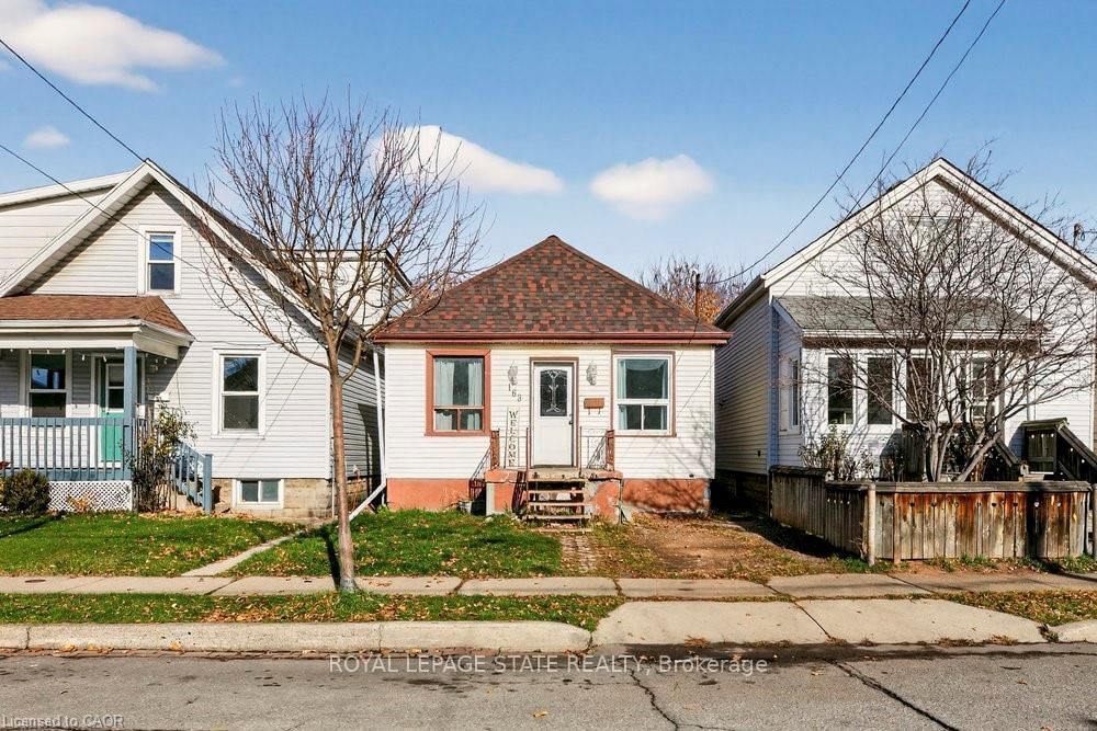 Detached House for sale at 163 Hope Avenue, Hamilton, Ontario, L8H 2E7 - Homeside - MLS: X12663300