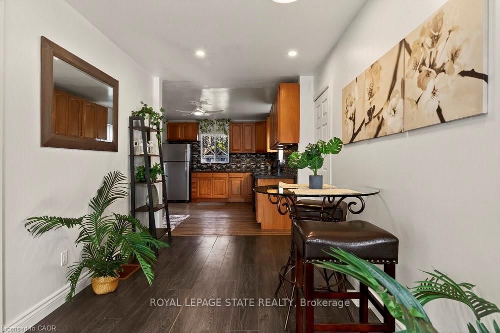 Detached House for sale at 163 Hope Avenue, Hamilton, Ontario, L8H 2E7 - Homeside - MLS: X12663300