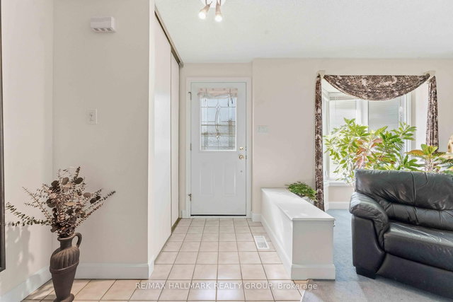 32 - 941 Cookshire Crescent