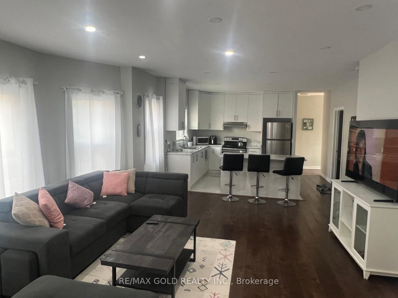 5842 Ferry St S, Niagara Falls, L2G 1S9 | Image 2