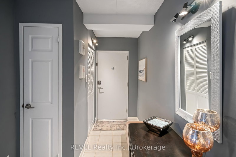 421 - 198 Scott St, St. Catharines, L2N 5T3 | Image 3