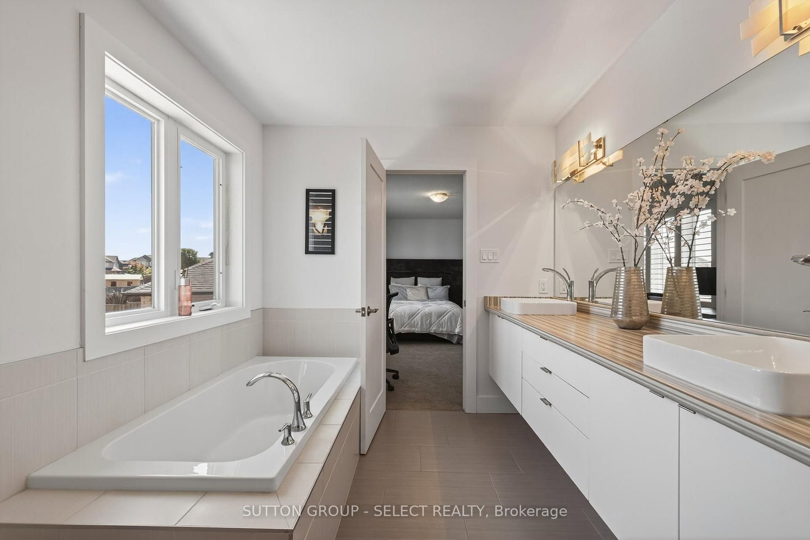 Detached House for sale at 1879 Couldridge Way, London North, Ontario, N6G 5B4 - North S - MLS: X12665310