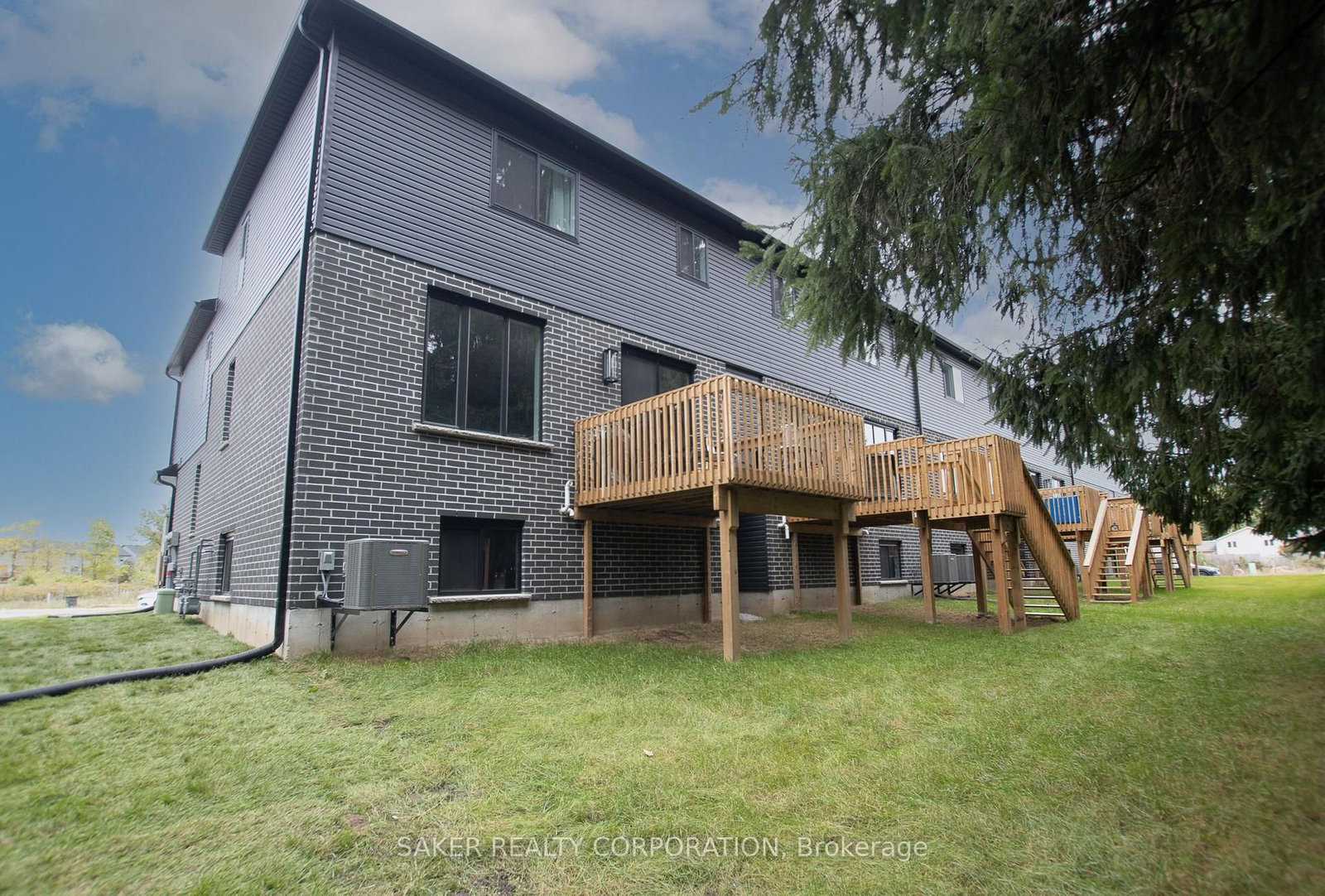 Townhouse for sale at 573 REGENT Street, Strathroy-Caradoc, Ontario, N0L 1W0 - Mount Brydges - MLS: X12665322