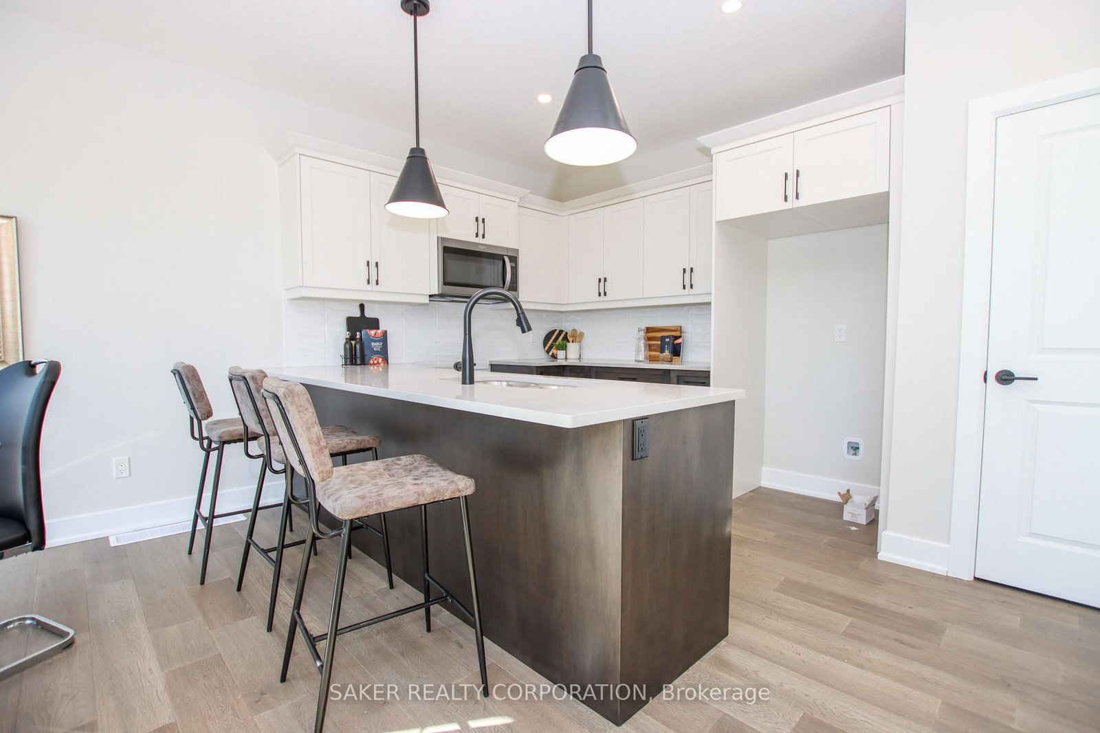 Townhouse for sale at 573 REGENT Street, Strathroy-Caradoc, Ontario, N0L 1W0 - Mount Brydges - MLS: X12665322