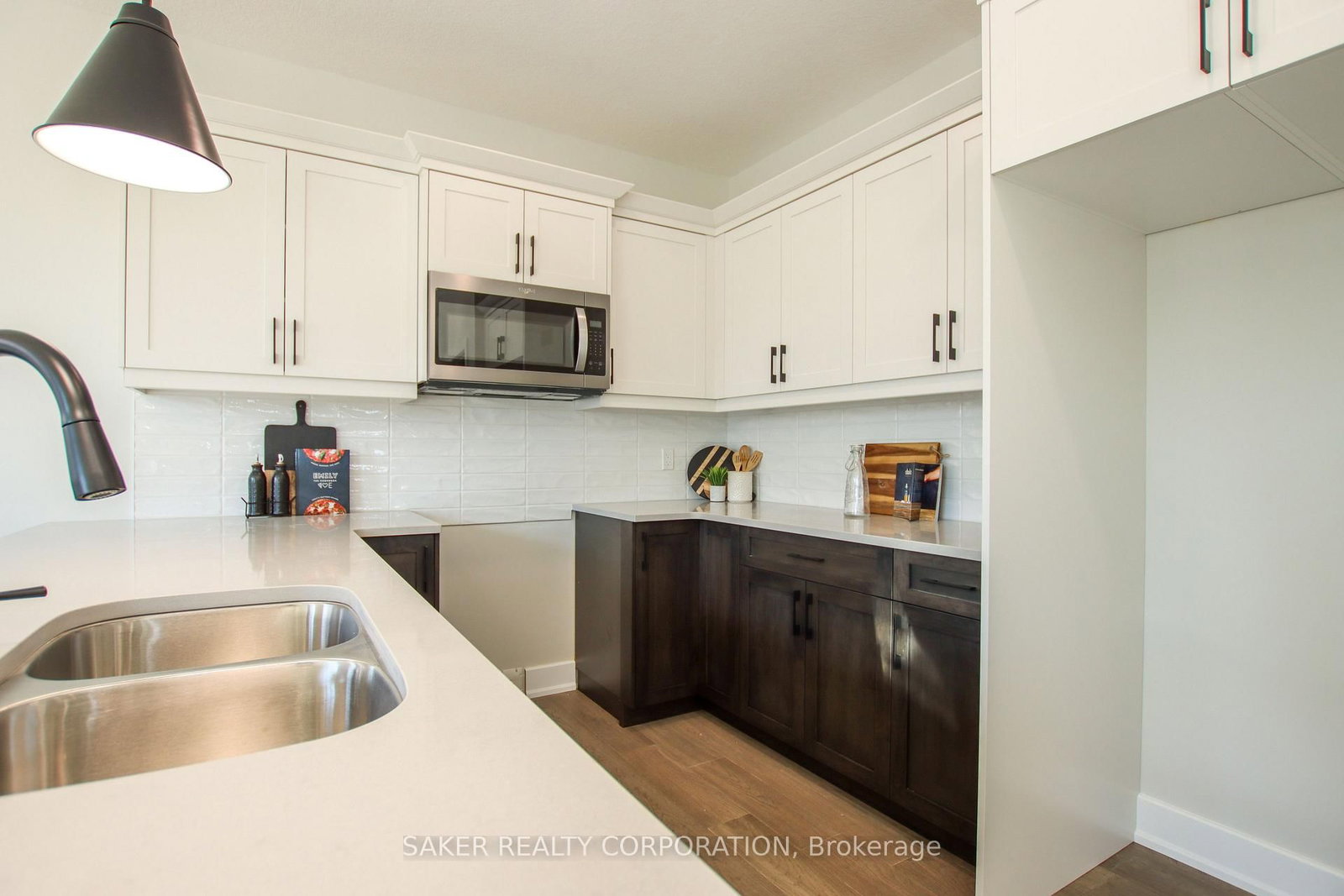 Townhouse for sale at 575 REGENT Street, Strathroy-Caradoc, Ontario, N0L 1W0 - Mount Brydges - MLS: X12665324