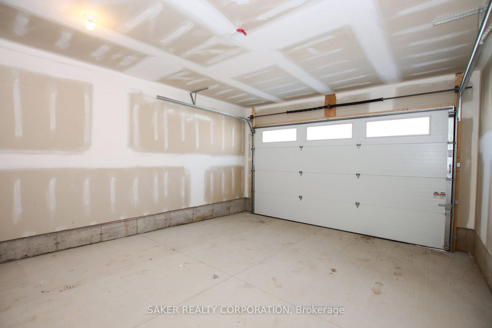 Townhouse for sale at 575 REGENT Street, Strathroy-Caradoc, Ontario, N0L 1W0 - Mount Brydges - MLS: X12665324