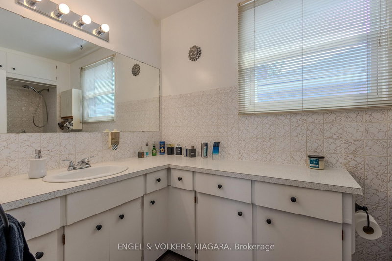 61 Hamilton St E, St. Catharines, L2S 1K8 | Image 3