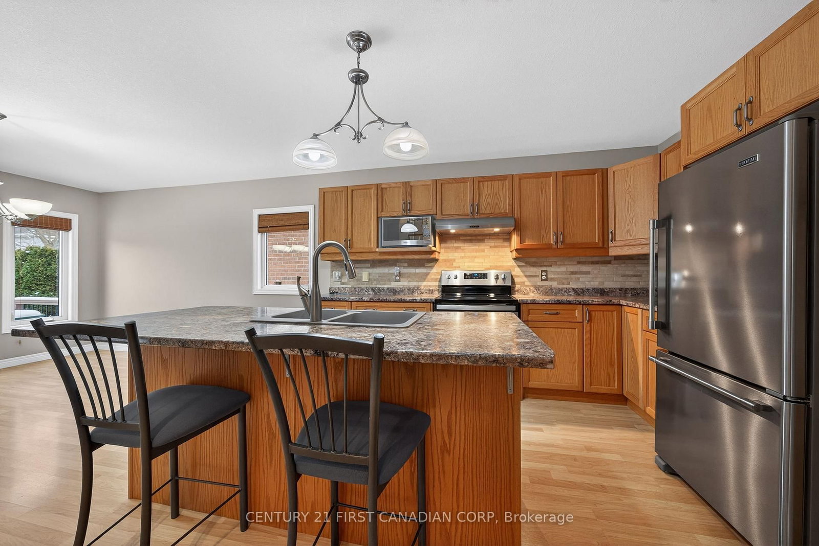 Listing Image 7