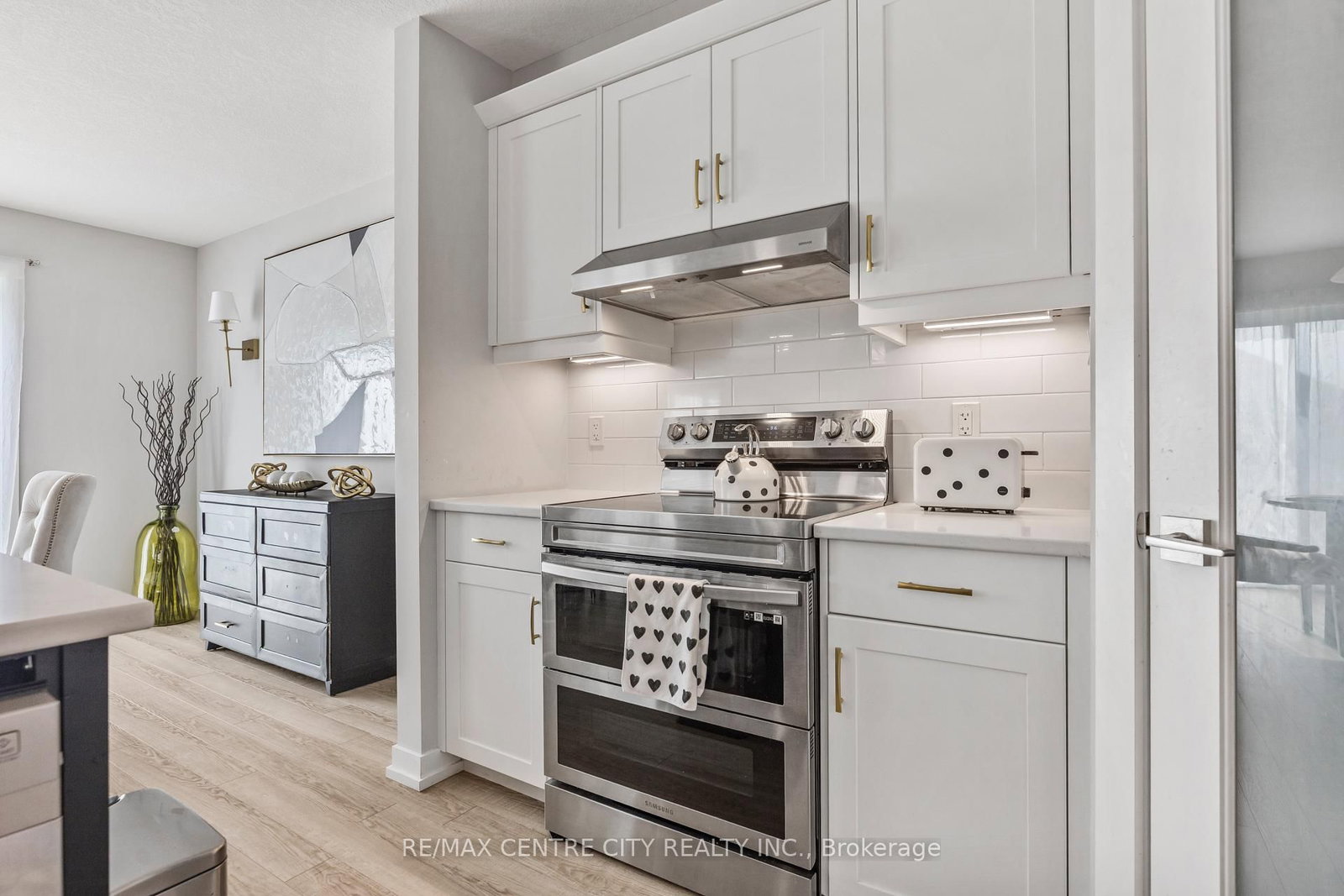 93 Benjamin Parkway • St. Thomas, ON photo 8