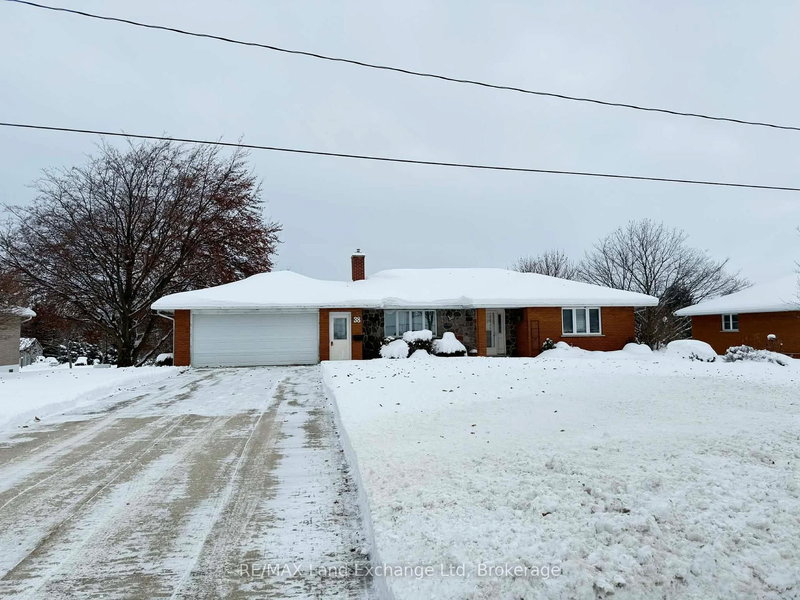 home for sale on 38 Hillcrest Street W