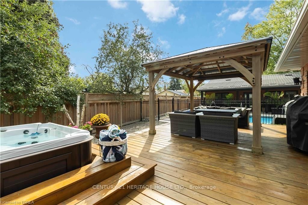 232 Paris Road E - Photo 10