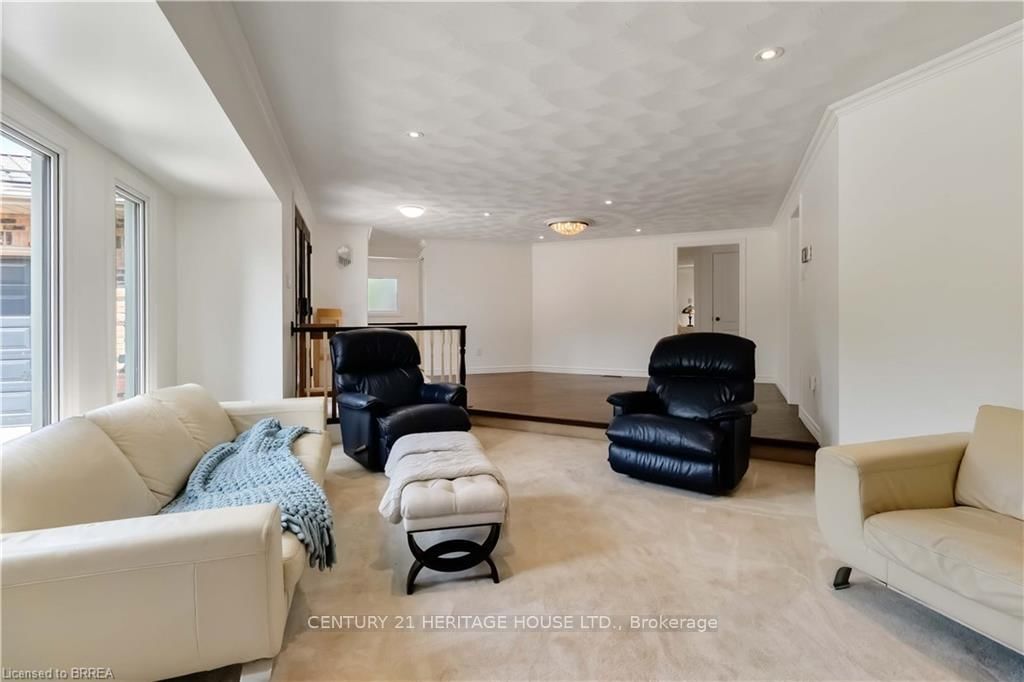 232 Paris Road E - Photo 18