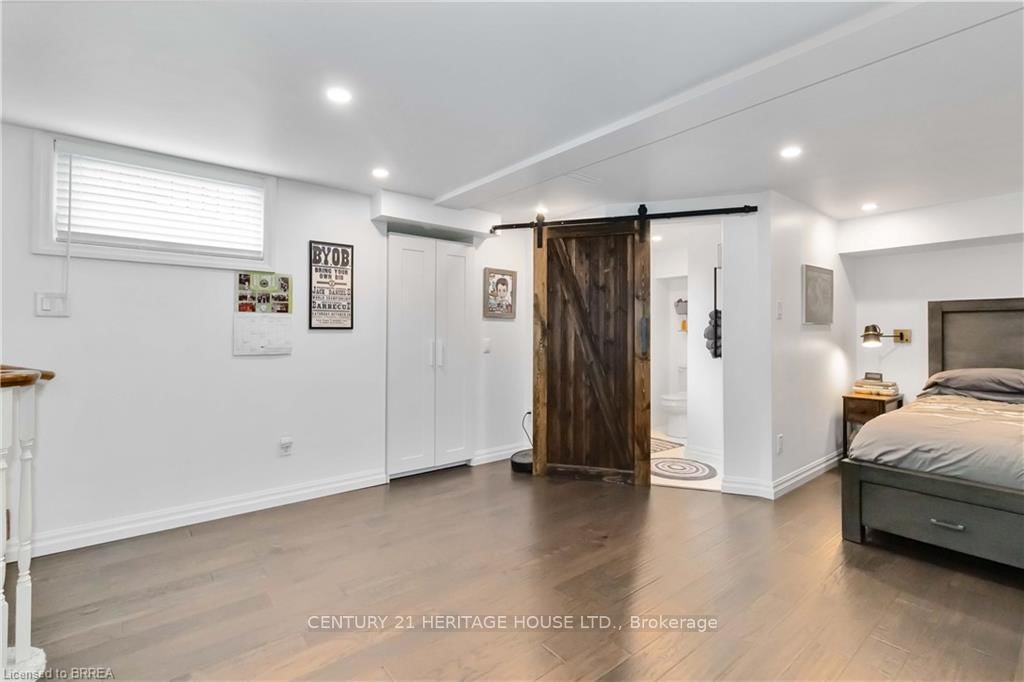 232 Paris Road E - Photo 27