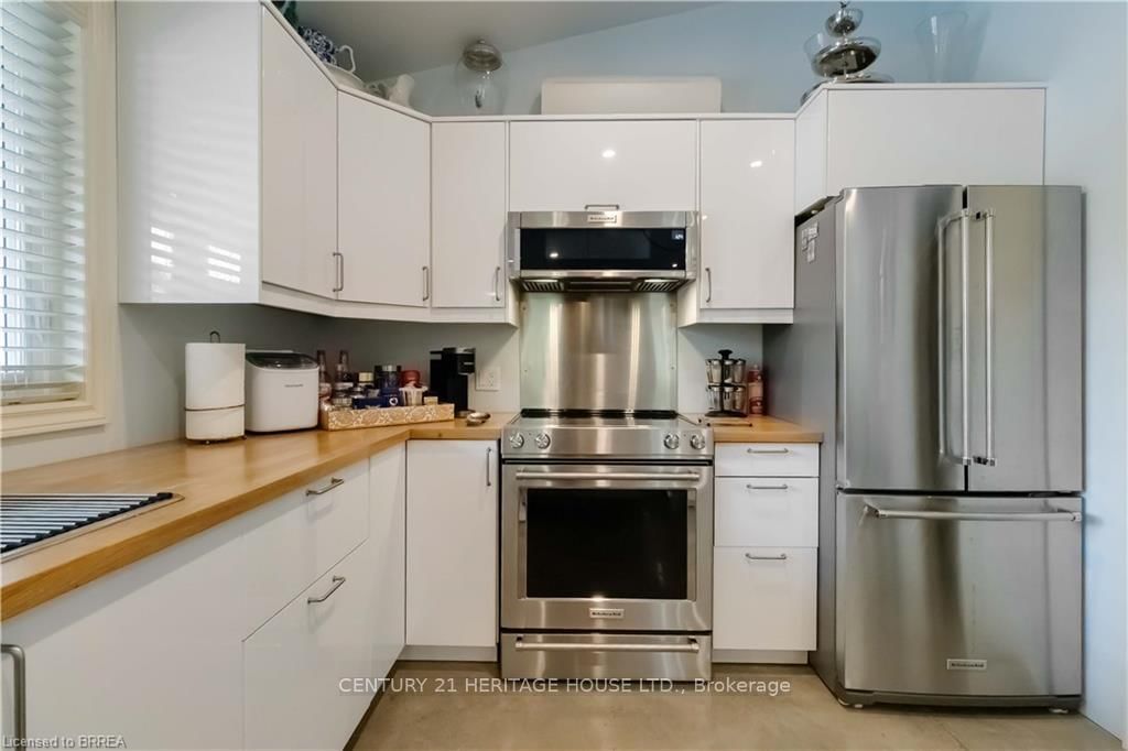 232 Paris Road E - Photo 42