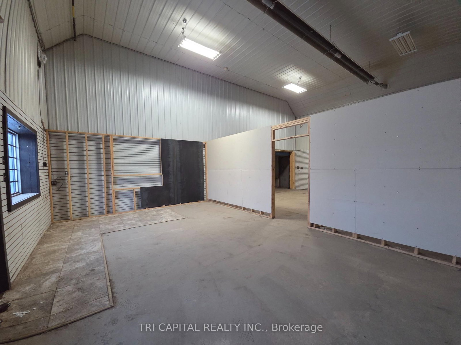 1875 Wharncliffe Road, Unit B-121b - Photo 2